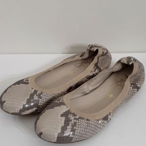 Very Lovely Soles Essence Ballet Flats Snakeskin Animal Print